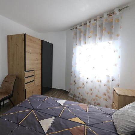 Apartments Mirjana Šilo Buitenkant foto