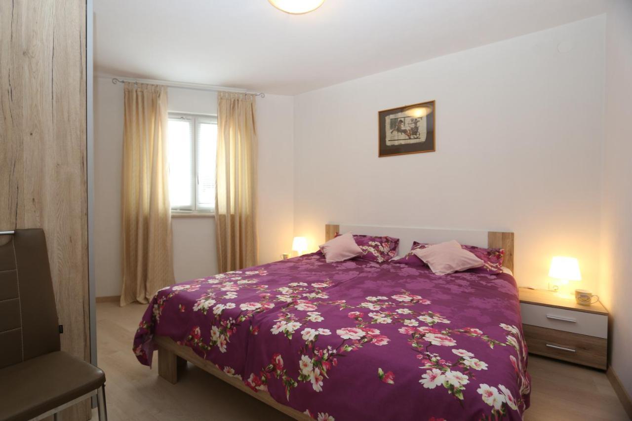 Apartments Mirjana Šilo Buitenkant foto