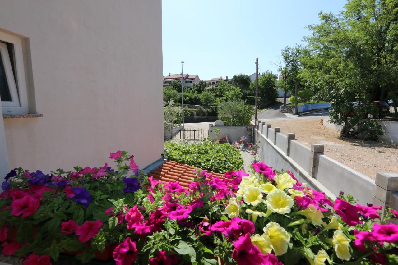 Apartments Mirjana Šilo Buitenkant foto