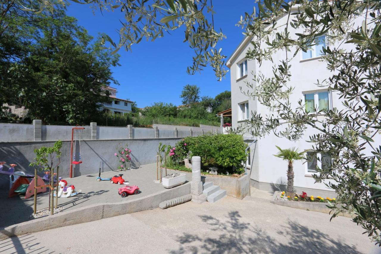 Apartments Mirjana Šilo Buitenkant foto