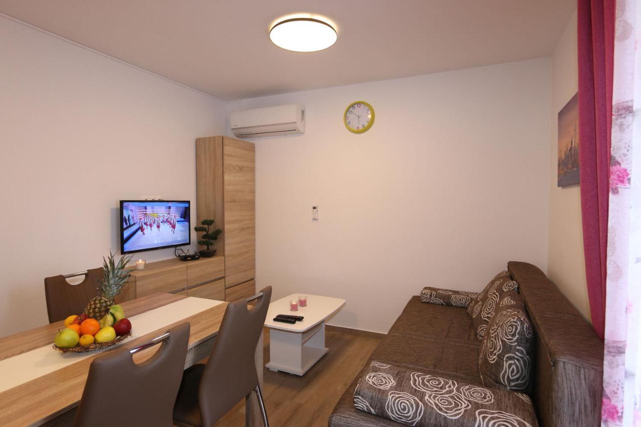 Apartments Mirjana Šilo Buitenkant foto